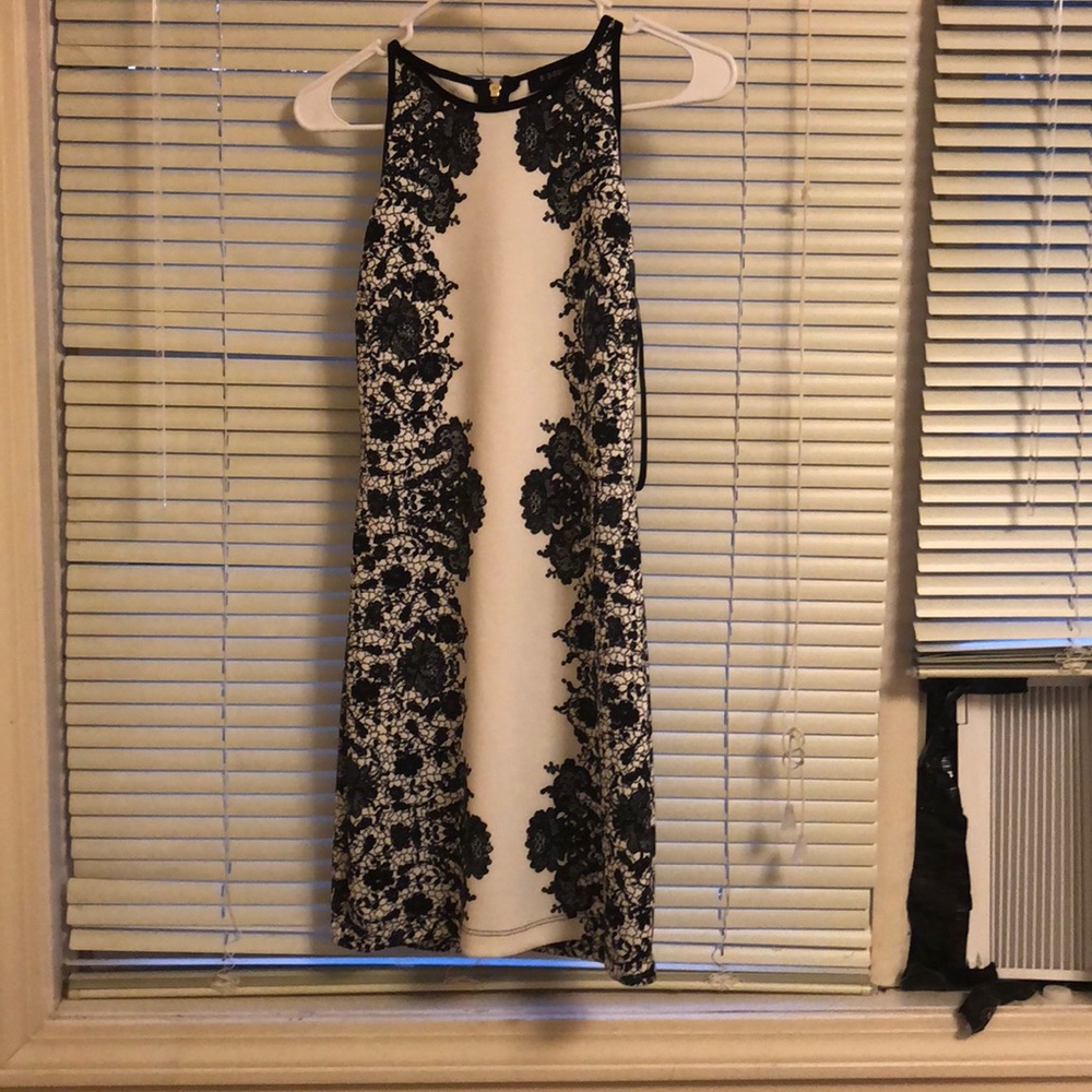 Sleeveless bodycon dress - Picture 1 of 2